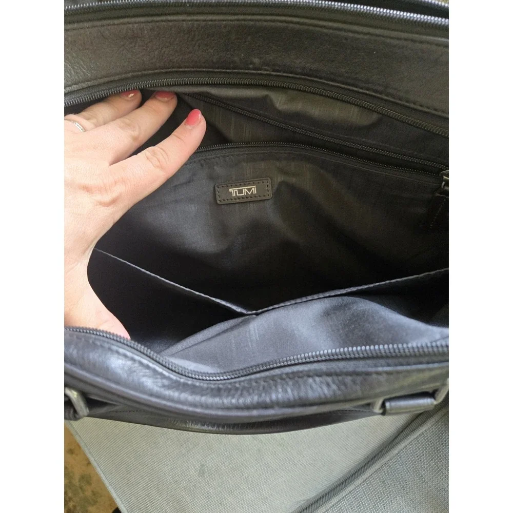 TUMI Berwick Double Zip Top Leather Briefcase Laptop Bag Black 69730HK0 Reg $445